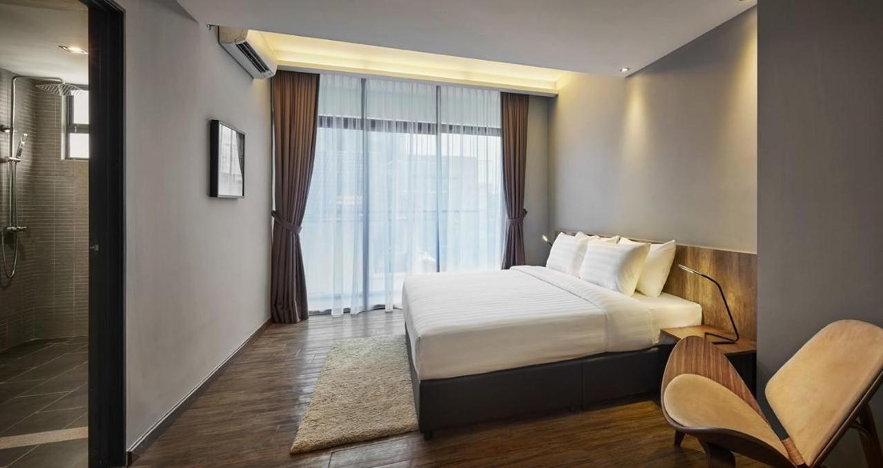 Tropics Eight Suites George Town Exteriér fotografie