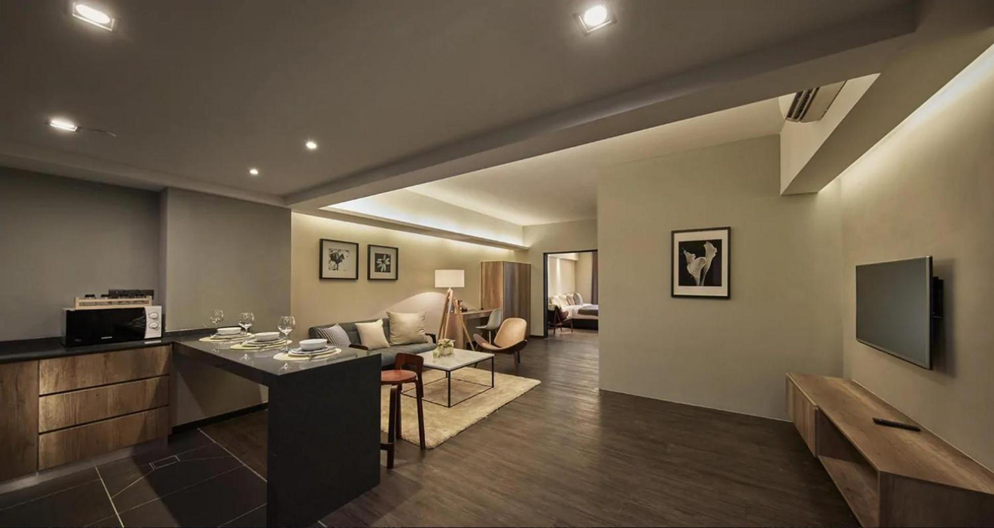 Tropics Eight Suites George Town Exteriér fotografie