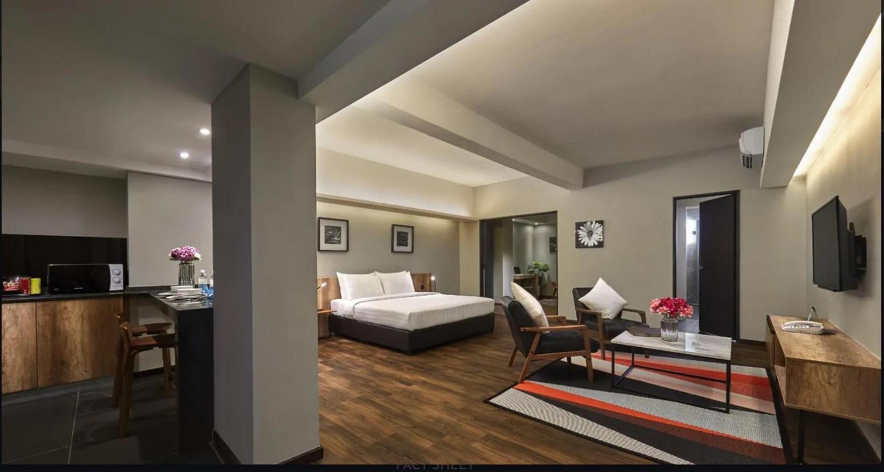 Tropics Eight Suites George Town Exteriér fotografie